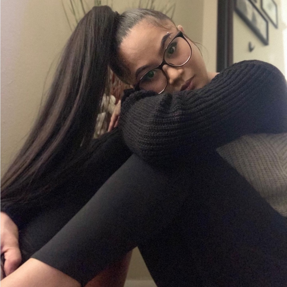 Meet your Posher, Abby